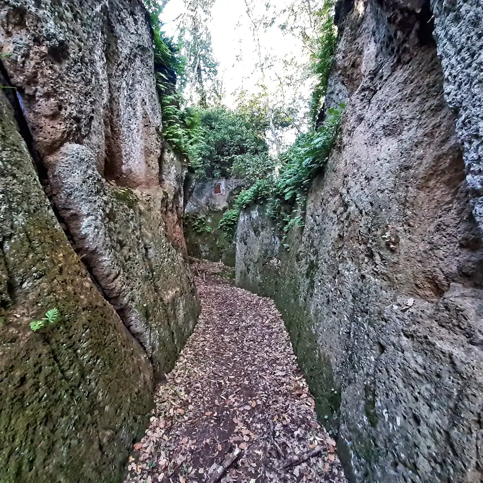 Monte Casoli via cava