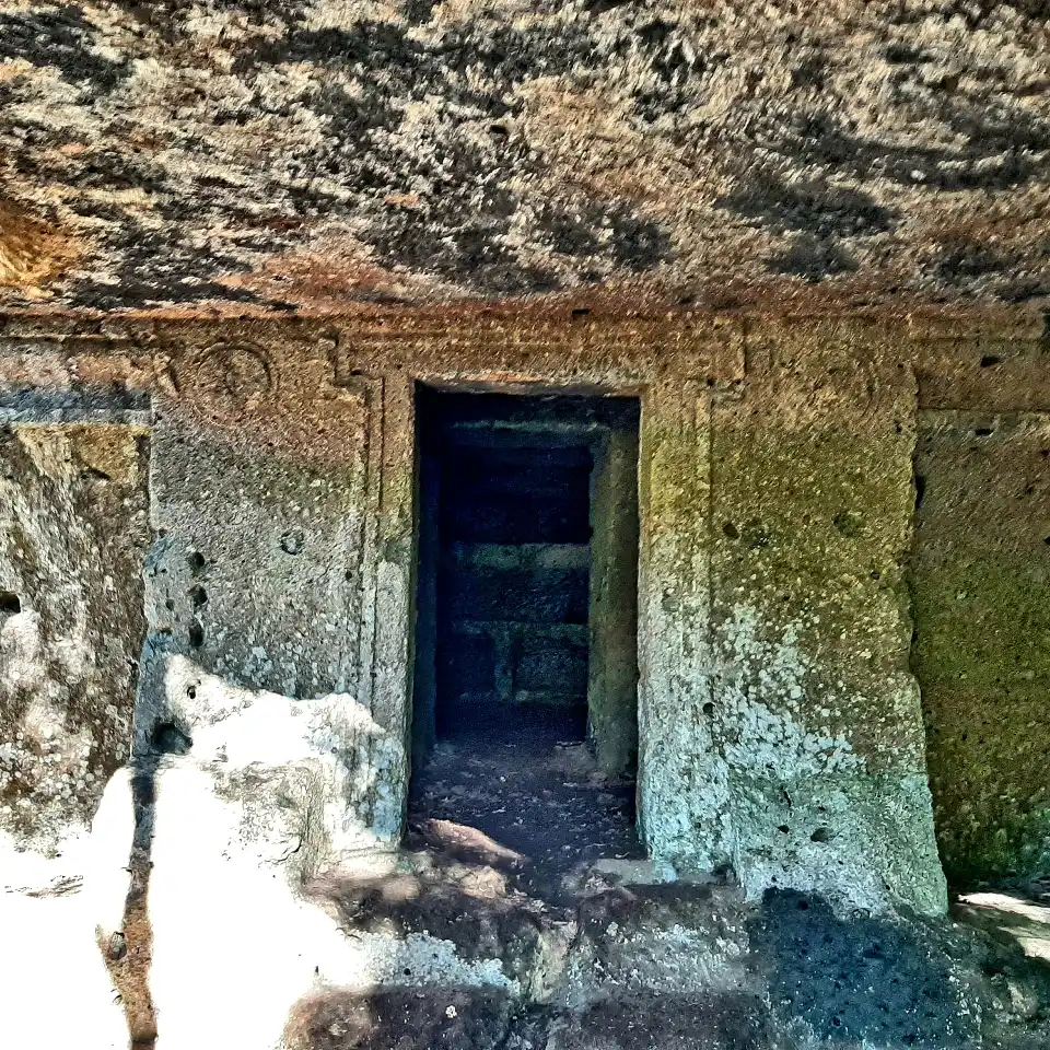 Necropoli del Cavo degli Zucchi