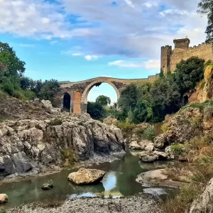 PARCO ARCHEOLOGICO NATURALISTICO DI VULCI E FIUME FIORA, MAGNIFICENZA DI ANTICHE CIVILTA' E NATURA RIGOGLIOSA