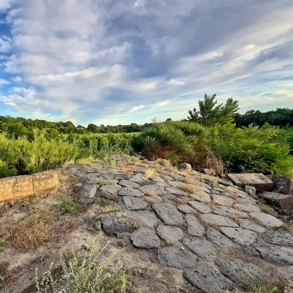 Parco archeologico naturalistico di Vulci resti di ponte Rotto
