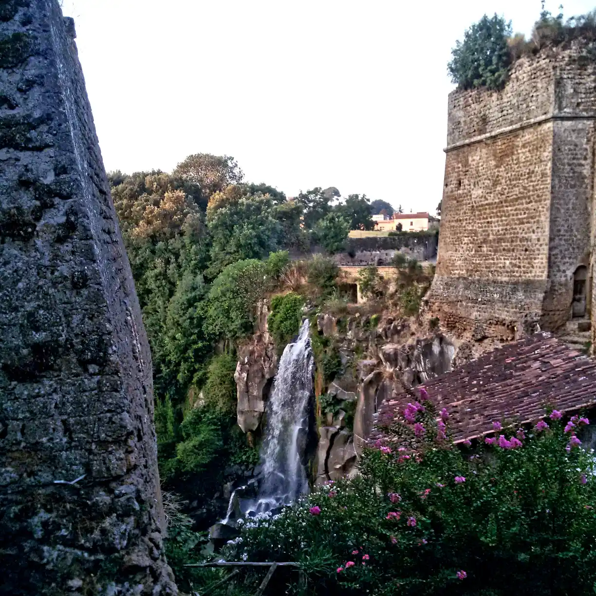 Da Nepi a Castel Sant'Elia cascata dei Cavaterra
