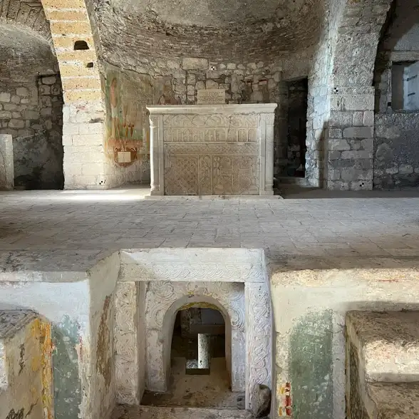 Monte Soratte interno eremo di San Silvestro